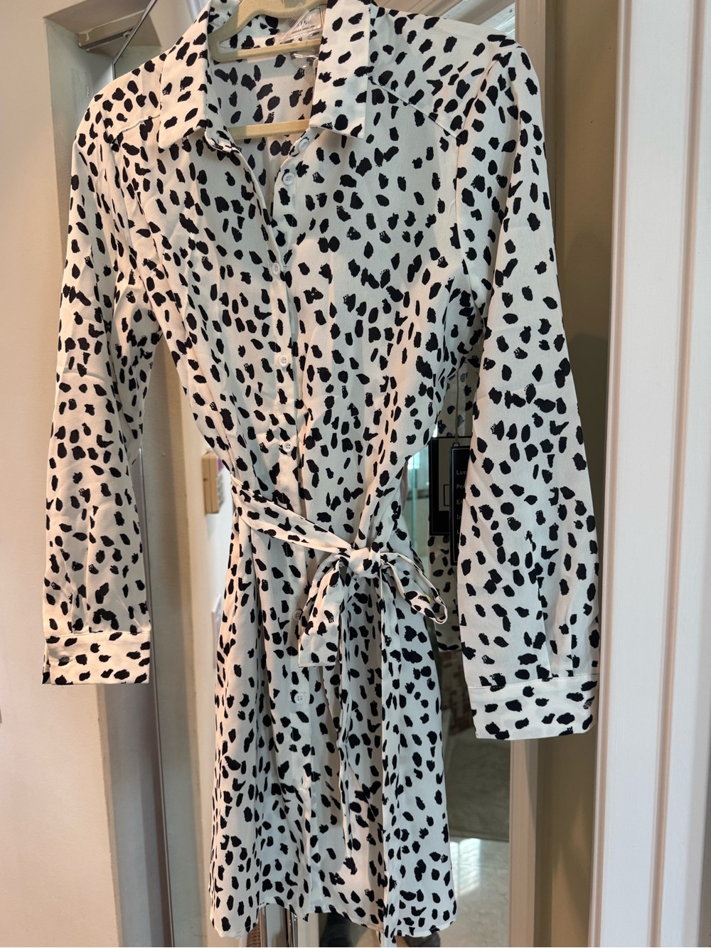 HAVE Black and White Spot Print Belted Mini Dress